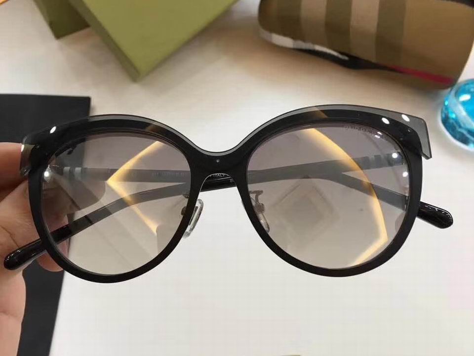 Burberry Sunglasses AAAA-264