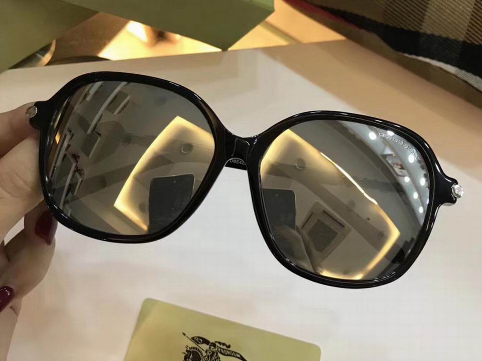 Burberry Sunglasses AAAA-271