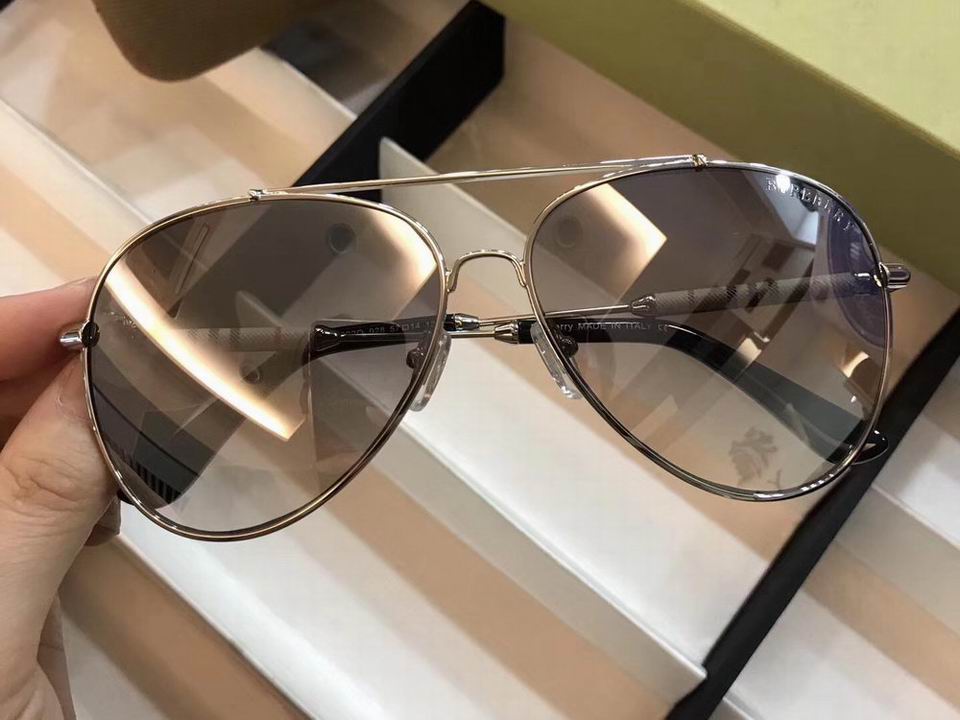 Burberry Sunglasses AAAA-314