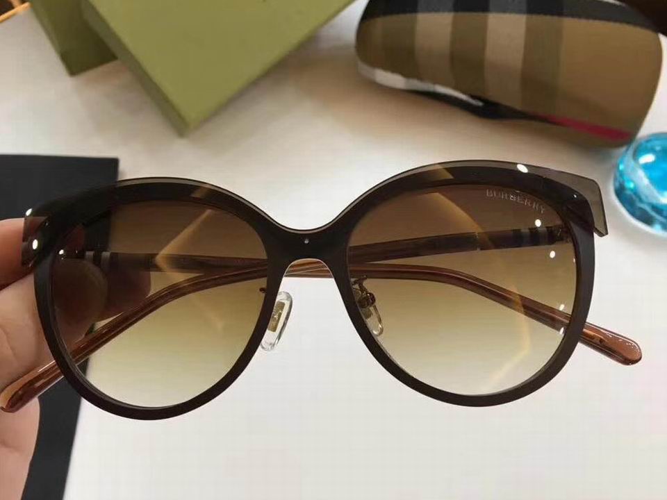 Burberry Sunglasses AAAA-342