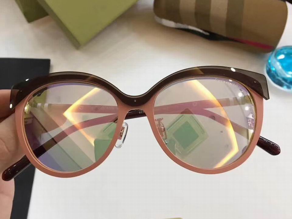 Burberry Sunglasses AAAA-343