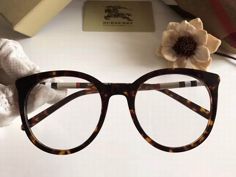 Burberry Sunglasses AAAA-345