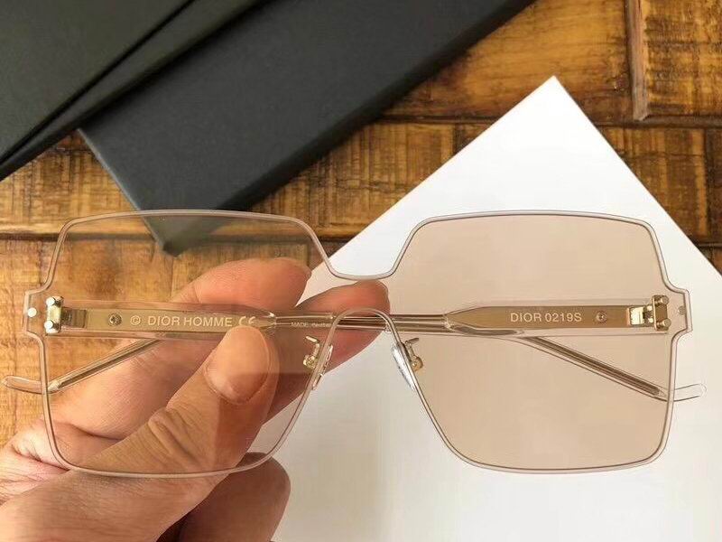 Dior Sunglasses AAAA-1402