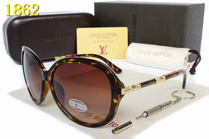 LV Sunglasses AAA-038