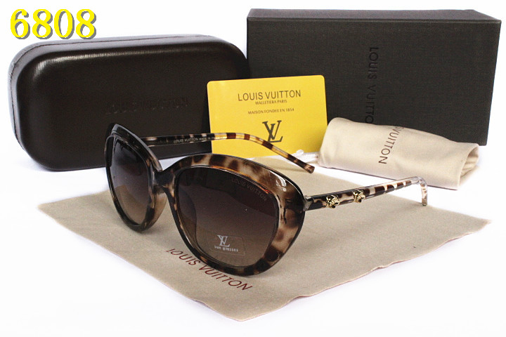 LV Sunglasses AAA-093