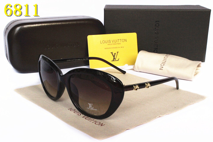 LV Sunglasses AAA-095