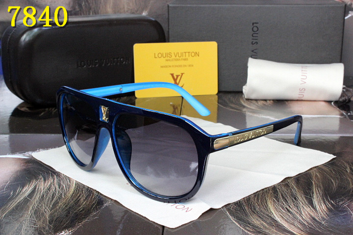 LV Sunglasses AAA-115