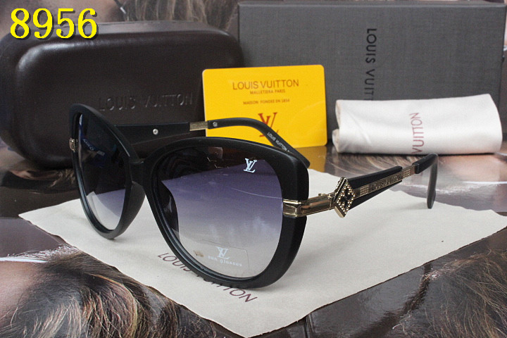 LV Sunglasses AAA-142