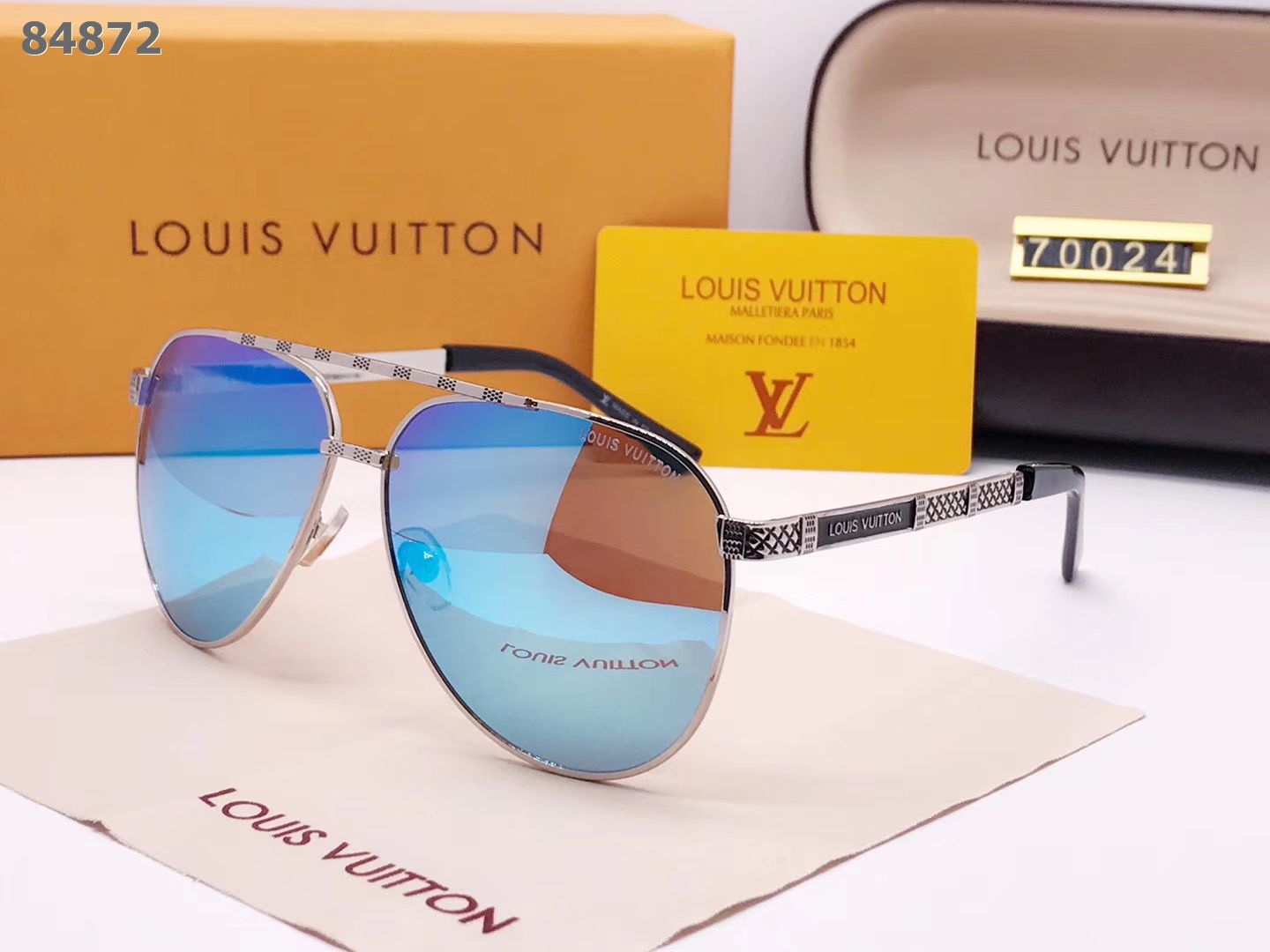 LV Sunglasses AAA-224