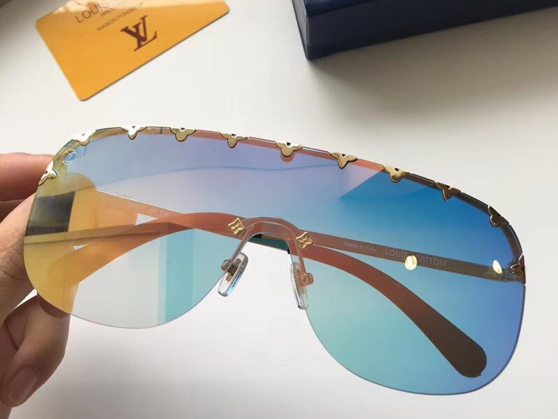 LV Sunglasses AAAA-752