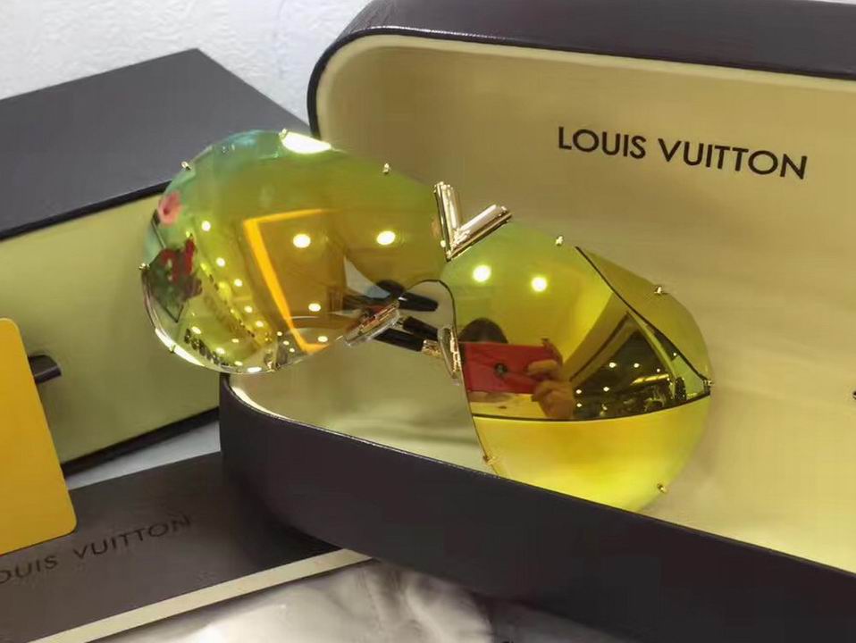 LV Sunglasses AAAA-826