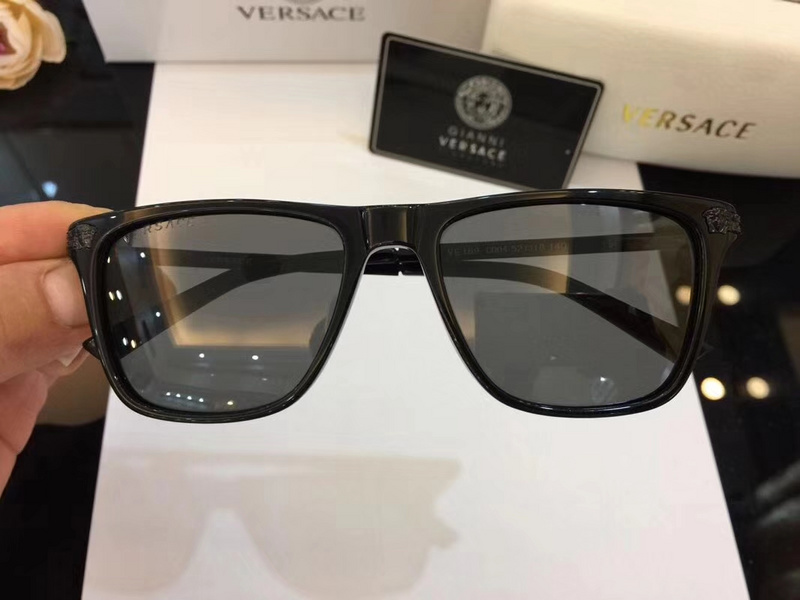 V Sunglasses AAAA-006