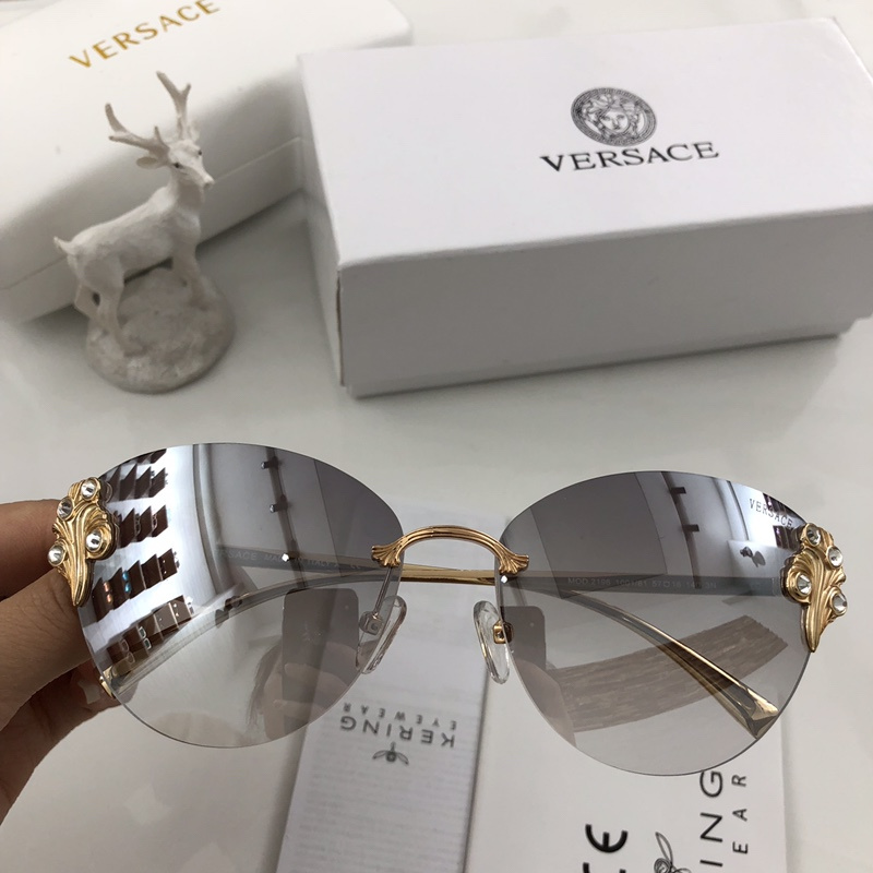 V Sunglasses AAAA-043