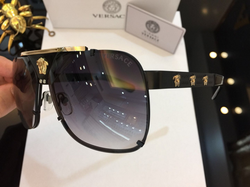 V Sunglasses AAAA-079