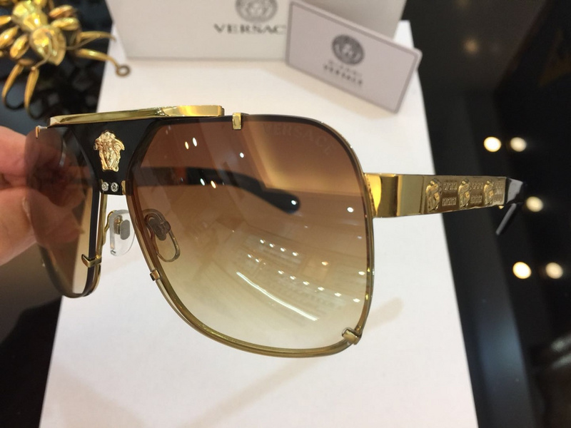 V Sunglasses AAAA-081