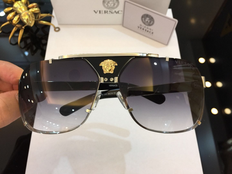 V Sunglasses AAAA-083