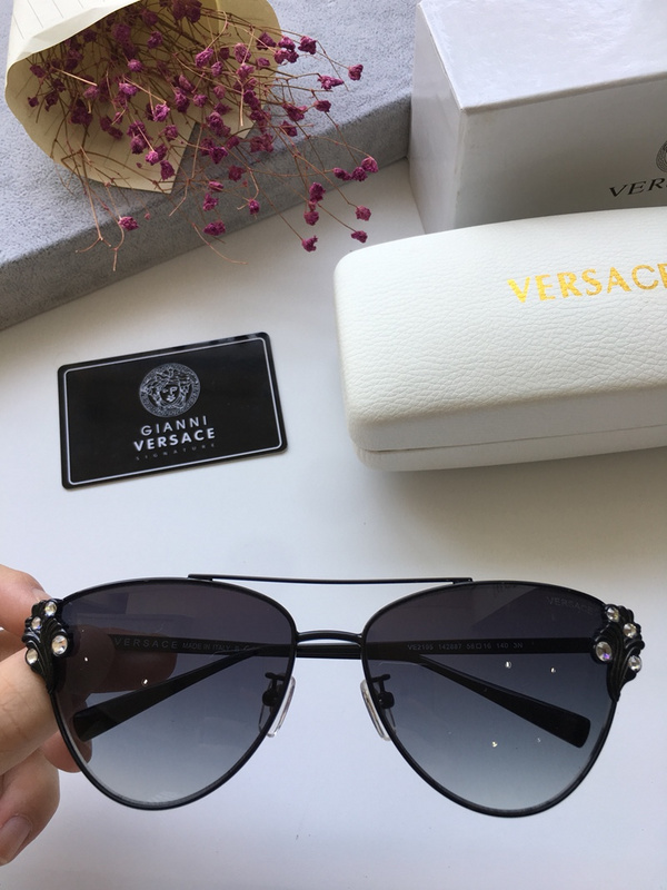 V Sunglasses AAAA-089