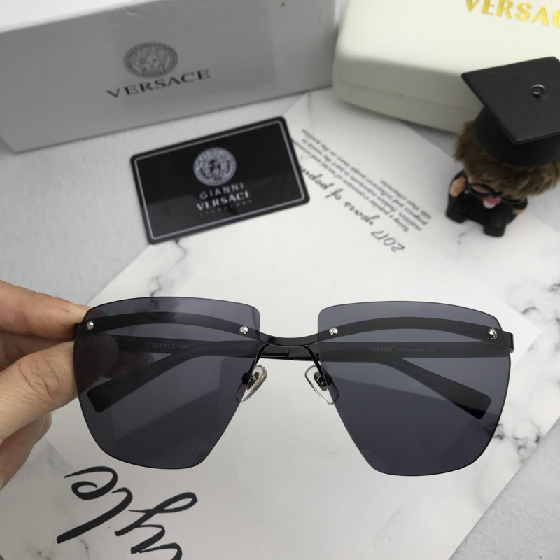 V Sunglasses AAAA-118