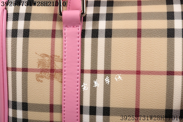 Burberry Handbags AAA-001