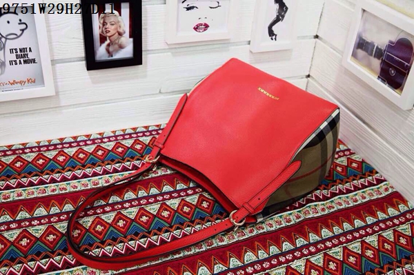 Burberry Handbags AAA-005