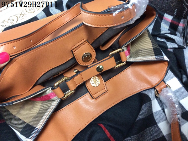 Burberry Handbags AAA-006