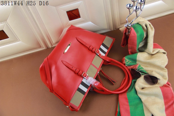 Burberry Handbags AAA-017