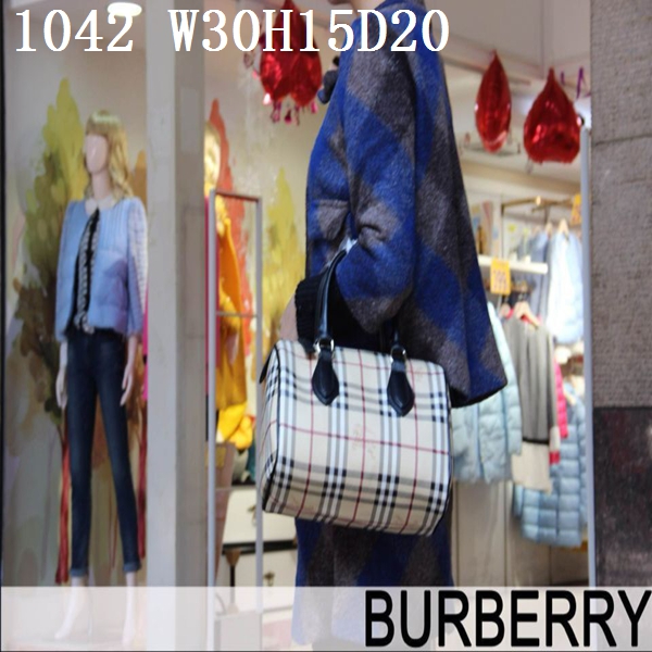 Burberry Handbags AAA-028