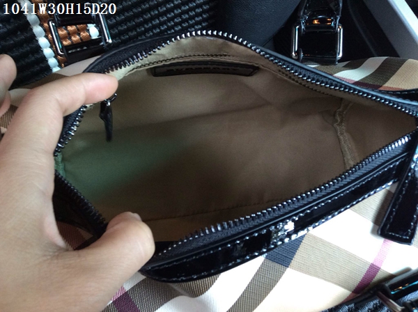 Burberry Handbags AAA-031