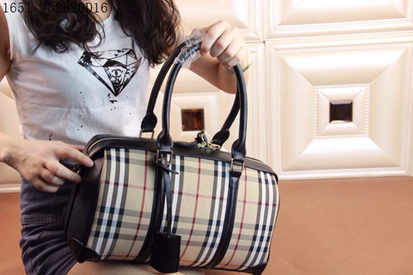 Burberry Handbags AAA-035