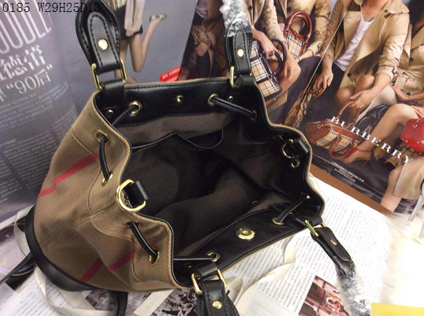 Burberry Handbags AAA-050