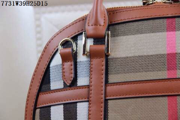 Burberry Handbags AAA-051