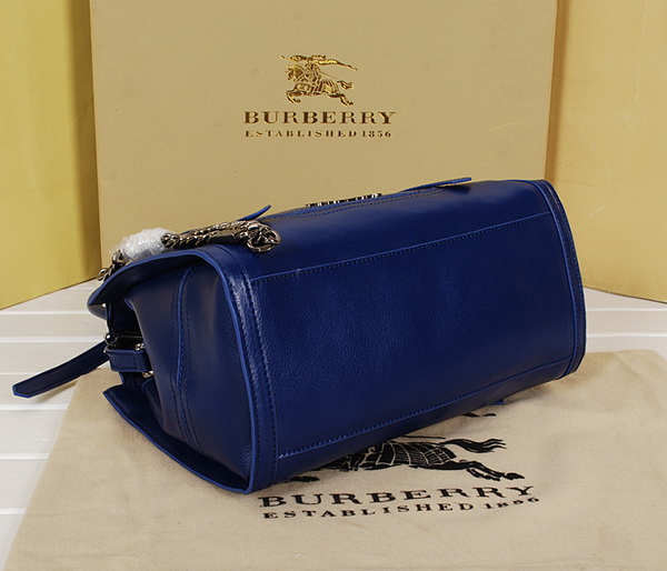 Burberry Handbags AAA-057