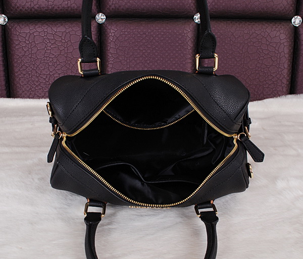 Burberry Handbags AAA-060