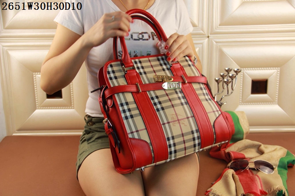 Burberry Handbags AAA-061