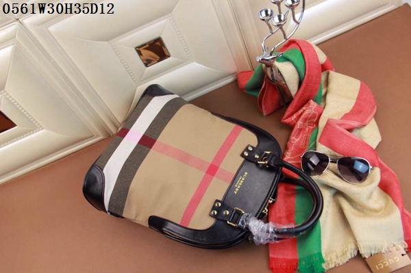 Burberry Handbags AAA-064