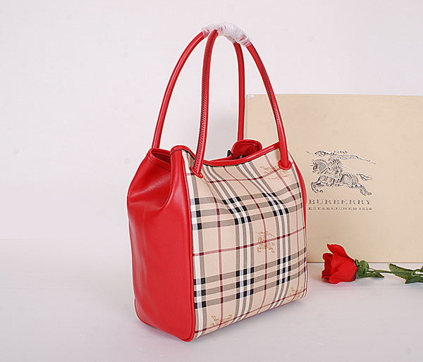 Burberry Handbags AAA-071