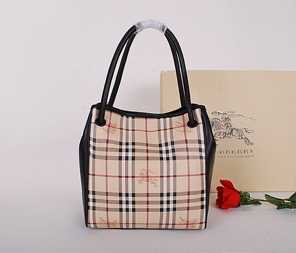 Burberry Handbags AAA-072