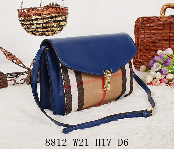 Burberry Handbags AAA-082