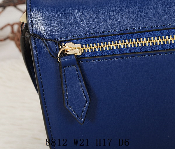 Burberry Handbags AAA-082