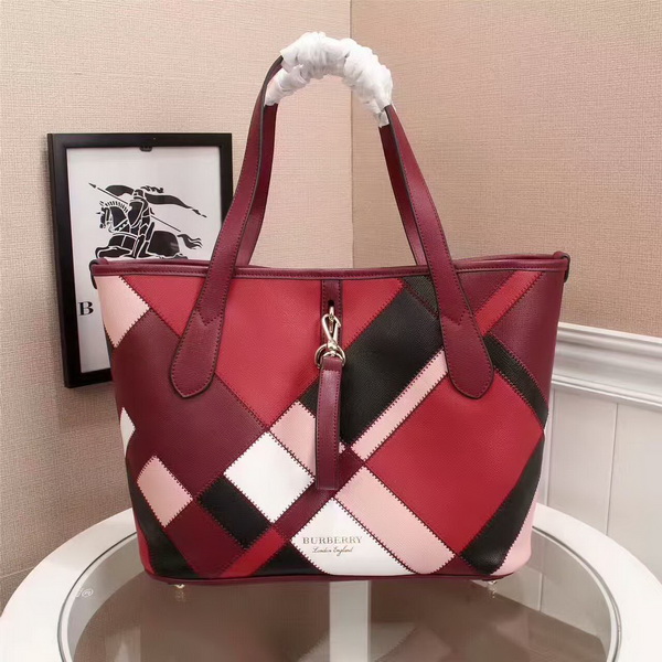 Burberry Handbags AAA-103