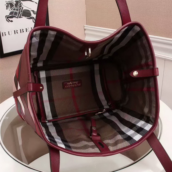 Burberry Handbags AAA-103