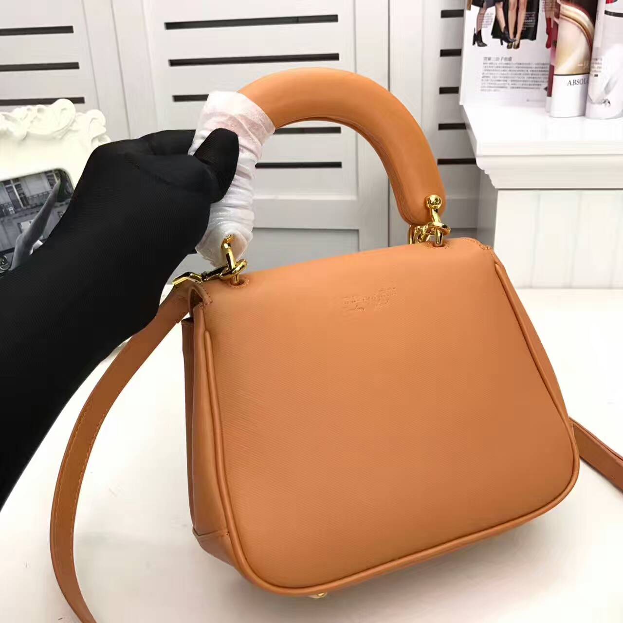 Burberry Handbags AAA-115