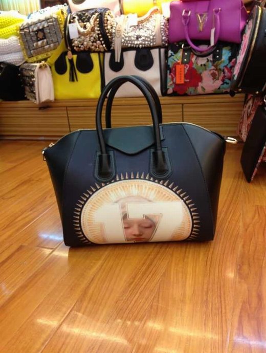 Givenchy Handbags AAA-017