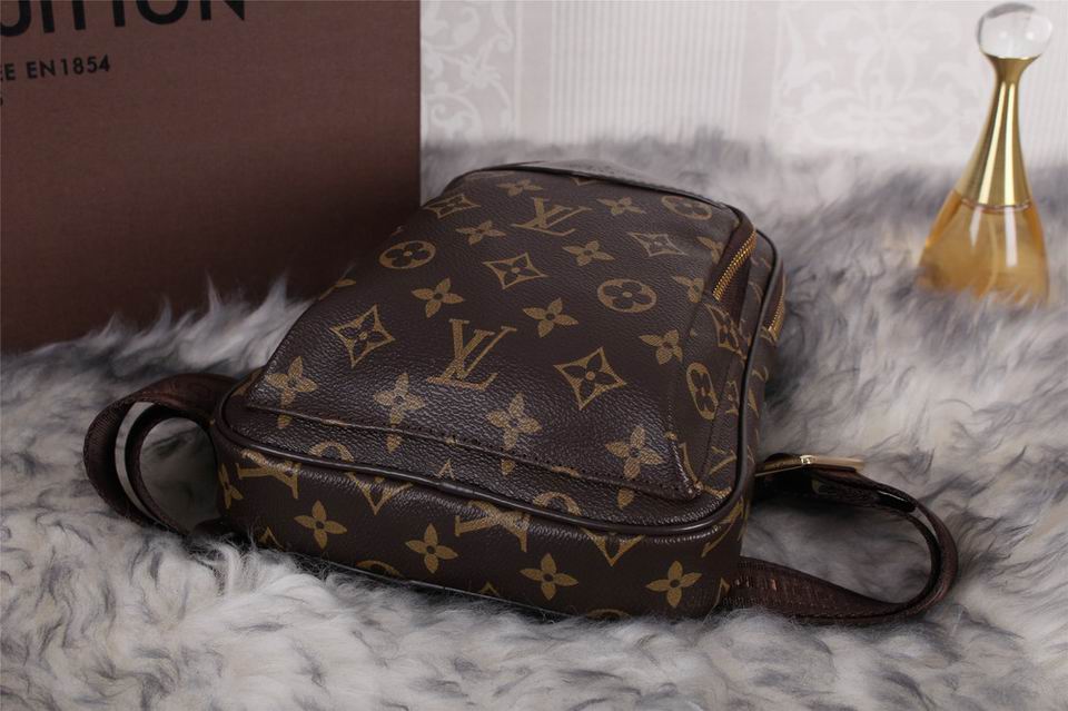 LV Backpack 1:1 Quality-001