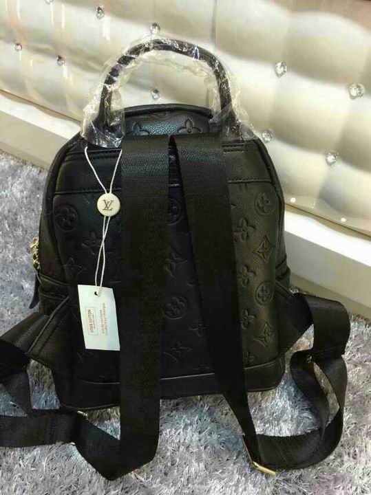 LV Backpack 1:1 Quality-012