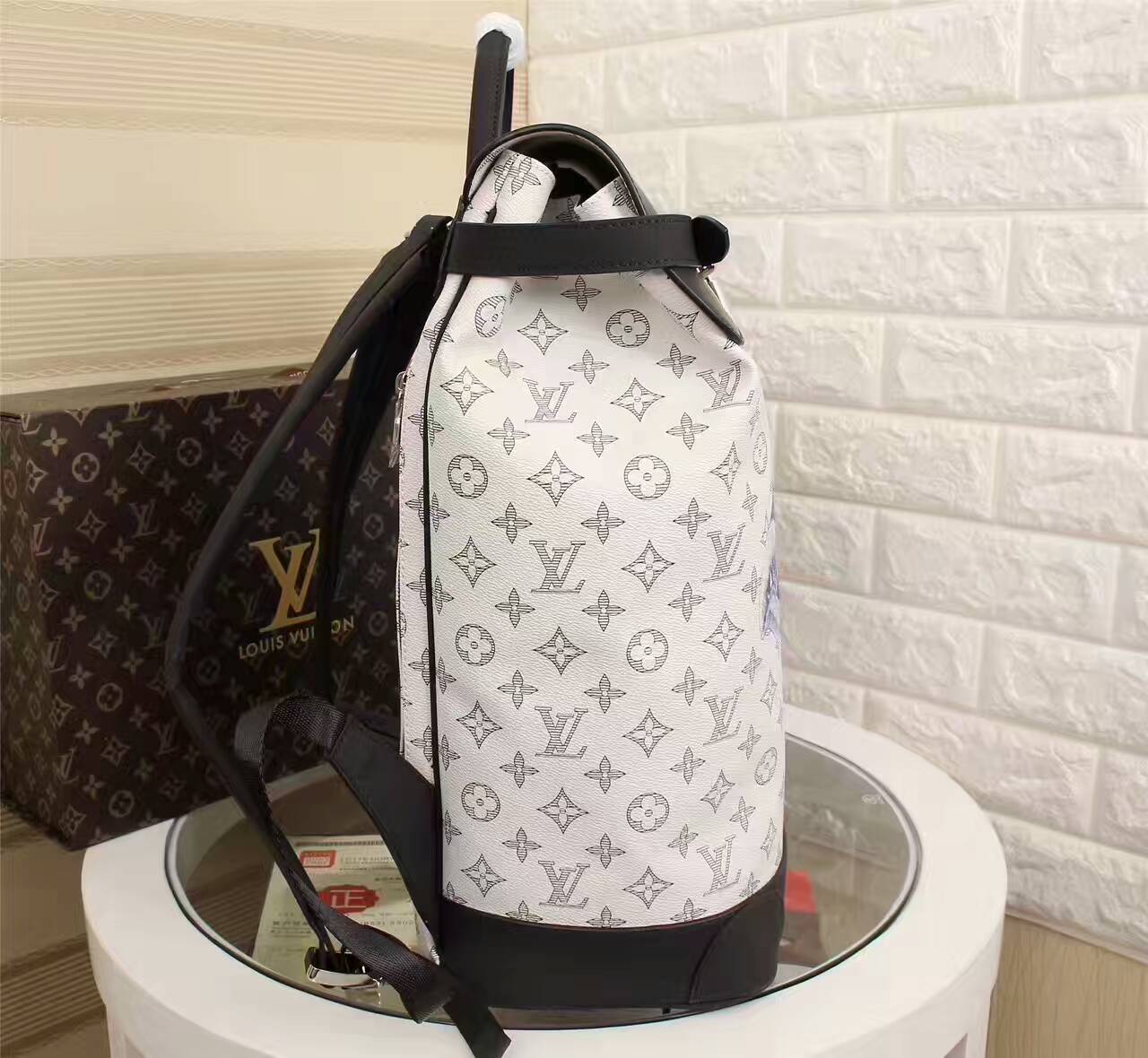 LV Backpack 1:1 Quality-126