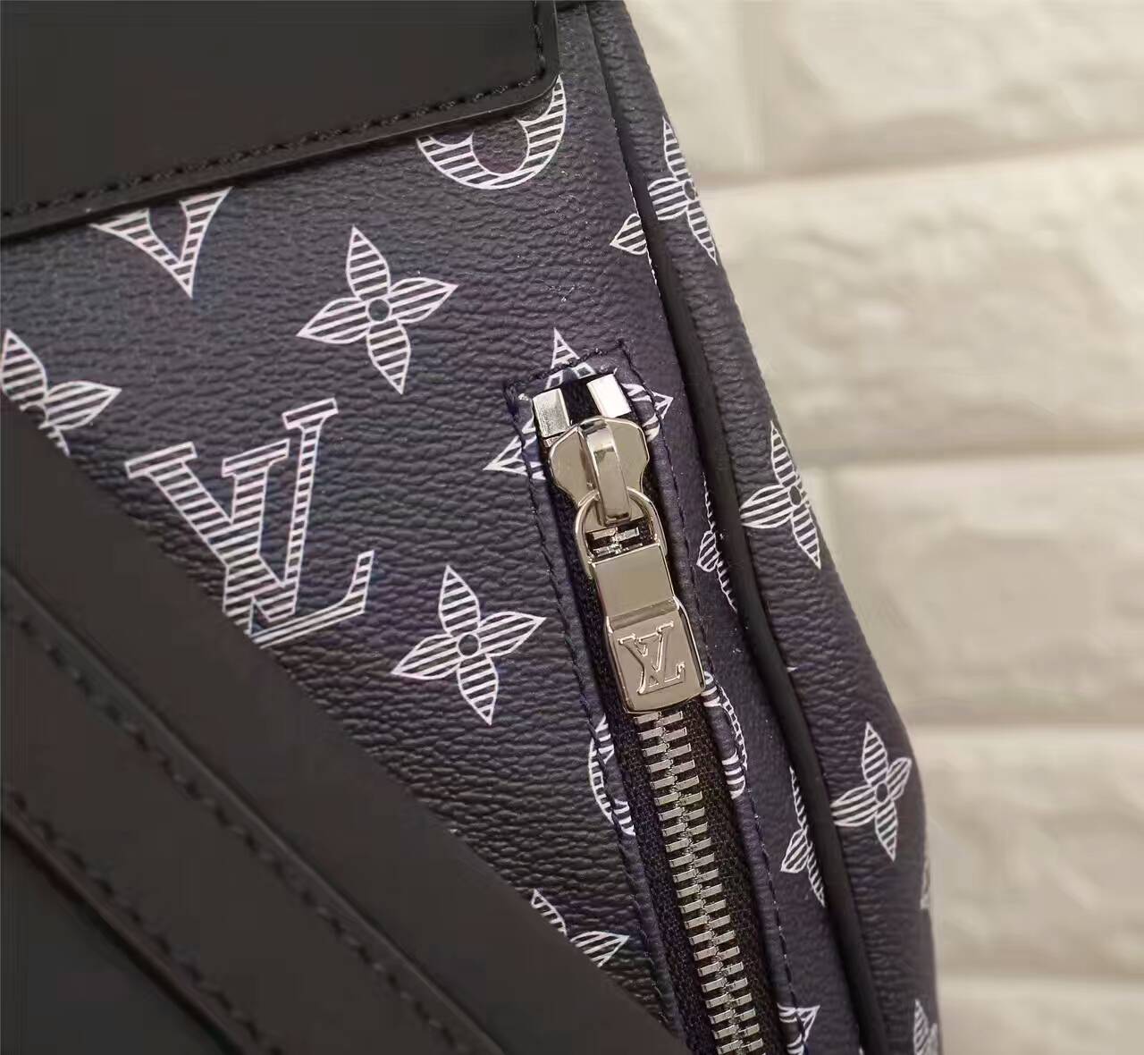 LV Backpack 1:1 Quality-127