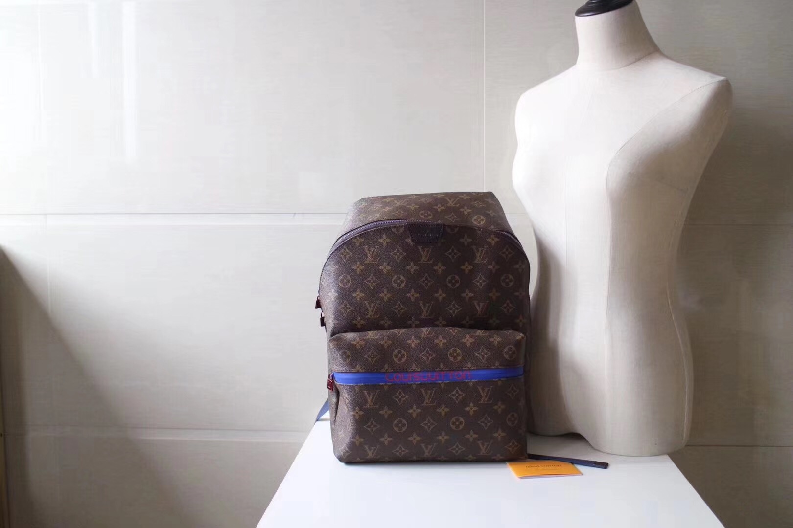 LV Backpack 1:1 Quality-130