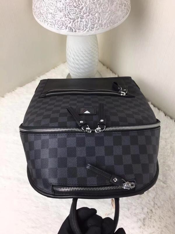 LV Backpack 1;1 Quality-133