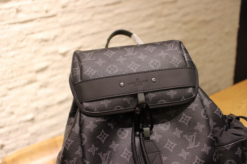 LV Backpack 1;1 Quality-140